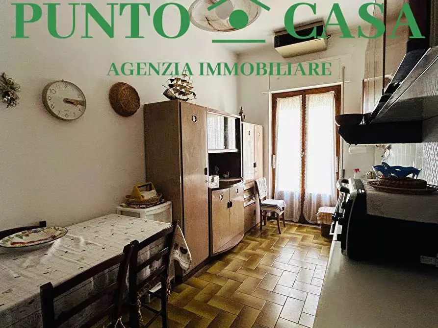 Immagine 4 di Stabile in vendita  in Via Zanotti Bianco a Lamezia Terme