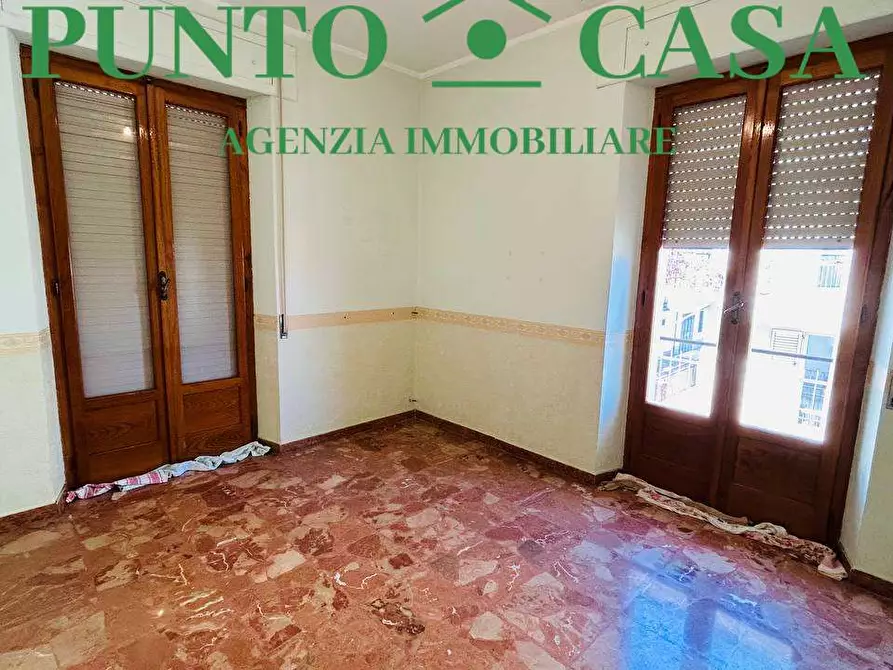 Immagine 7 di Stabile in vendita  in Via Zanotti Bianco a Lamezia Terme