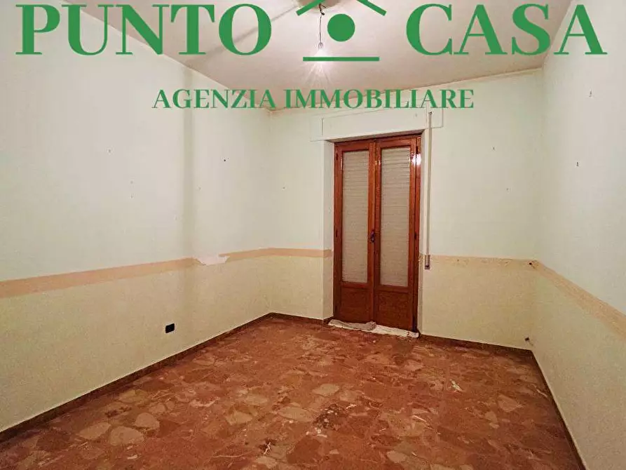 Immagine 10 di Stabile in vendita  in Via Zanotti Bianco a Lamezia Terme