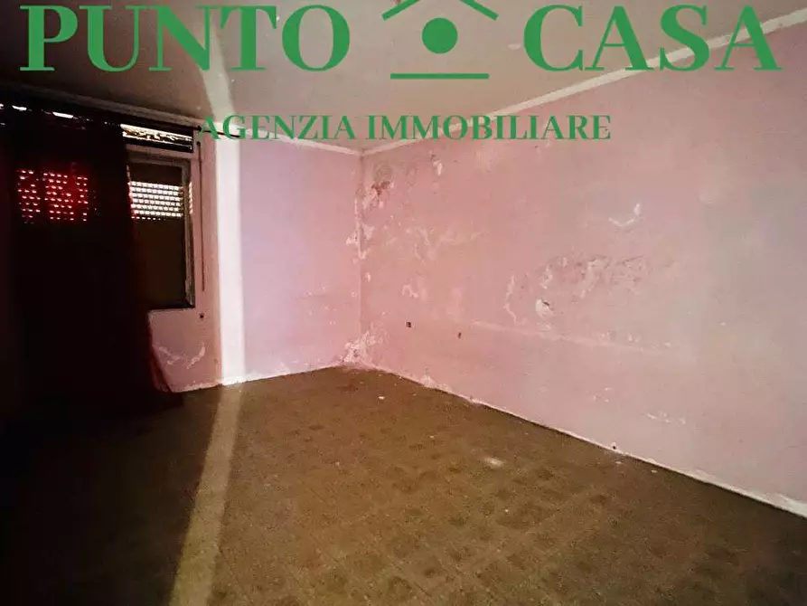 Immagine 13 di Stabile in vendita  in Via delle Terme  a Lamezia Terme
