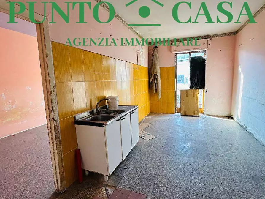Immagine 2 di Stabile in vendita  in Via delle Terme  a Lamezia Terme