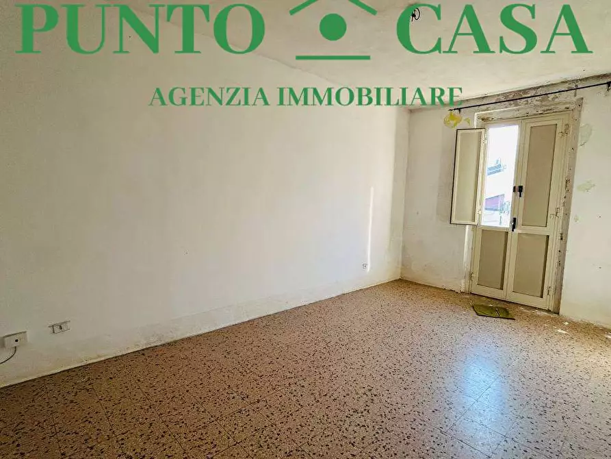 Immagine 4 di Stabile in vendita  in Via delle Terme  a Lamezia Terme