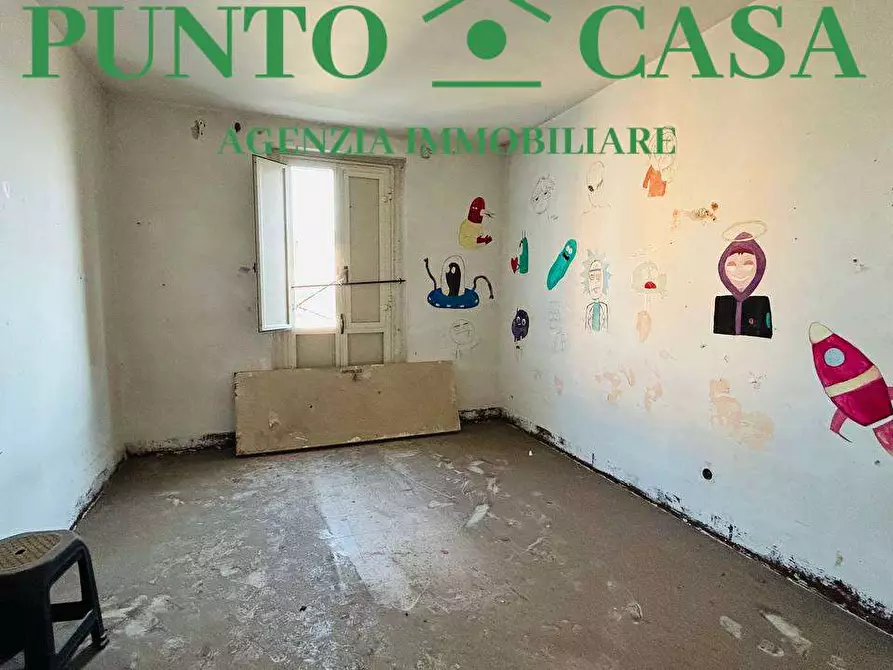 Immagine 12 di Stabile in vendita  in Via delle Terme  a Lamezia Terme