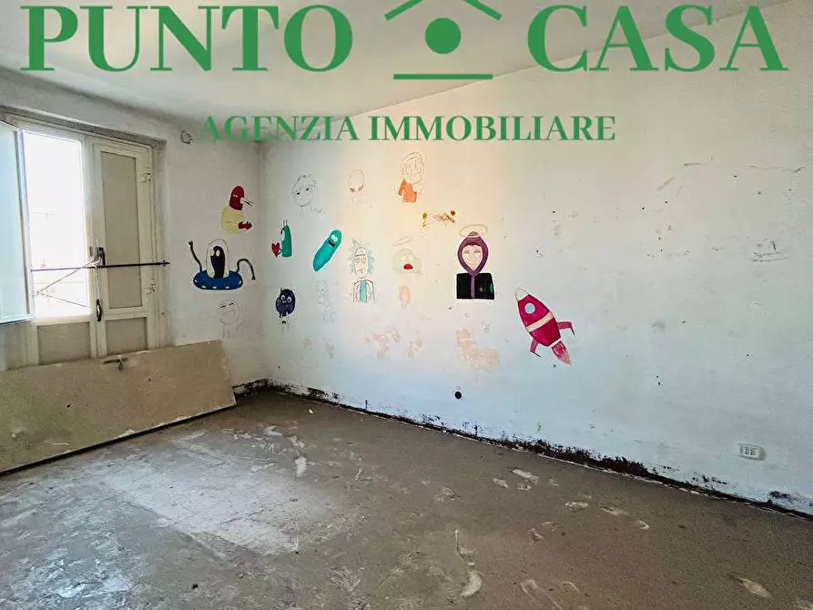 Immagine 7 di Stabile in vendita  in Via delle Terme  a Lamezia Terme