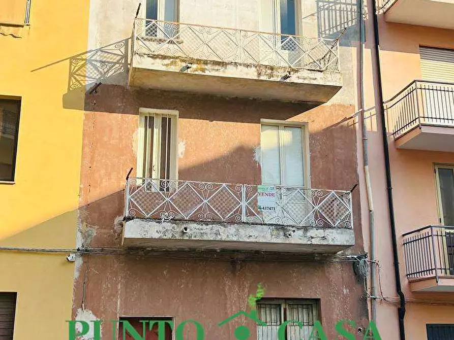 Immagine 22 di Stabile in vendita  in Via delle Terme  a Lamezia Terme