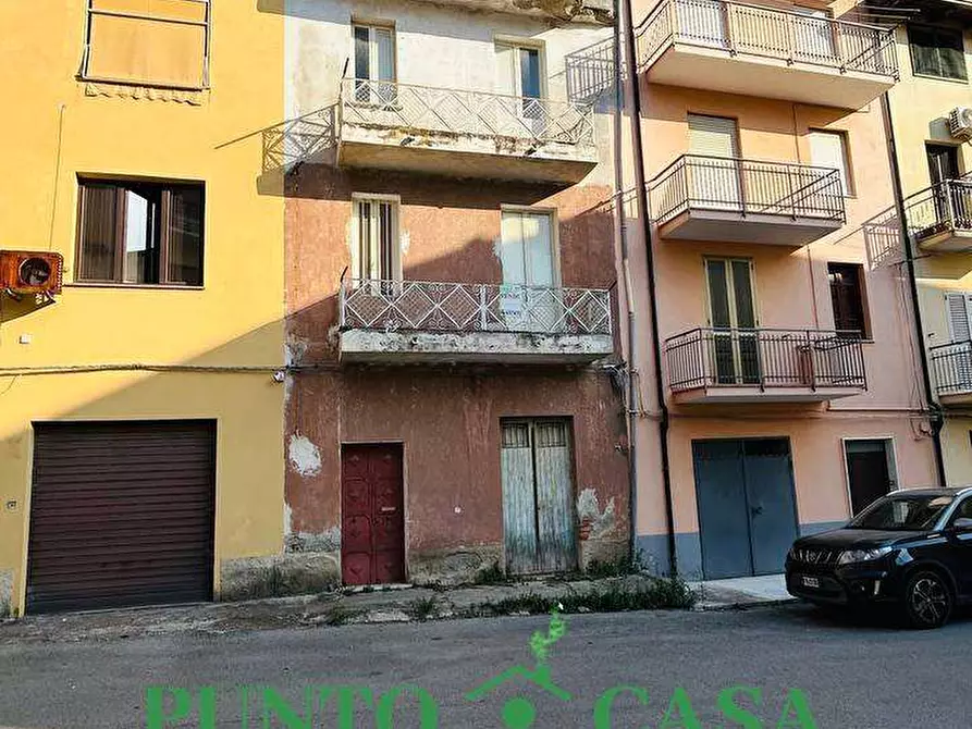Immagine 24 di Stabile in vendita  in Via delle Terme  a Lamezia Terme