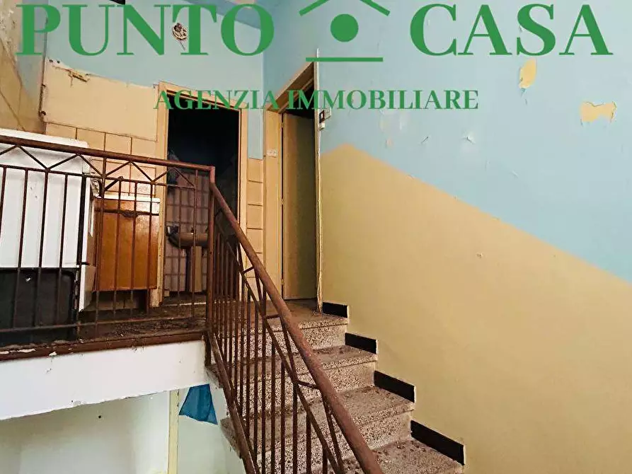 Immagine 14 di Stabile in vendita  in Via delle Terme  a Lamezia Terme