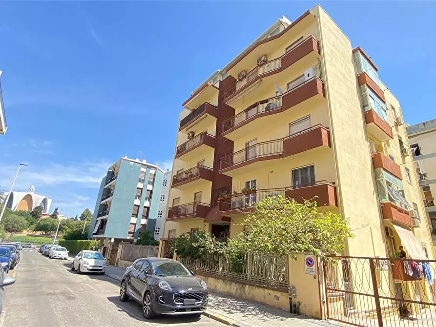 Immagine 2 di Appartamento in vendita  a Cagliari