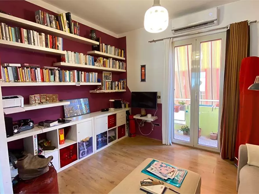 Immagine 2 di Appartamento in vendita  a Cagliari