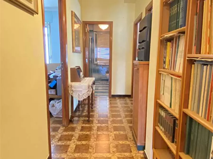 Immagine 11 di Appartamento in vendita  a Cagliari