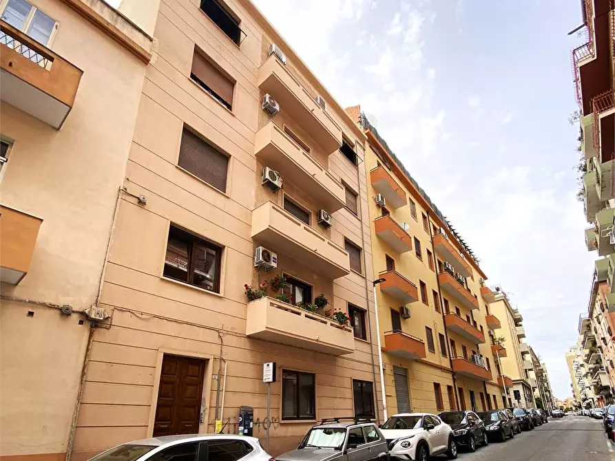 Immagine 2 di Appartamento in vendita  a Cagliari