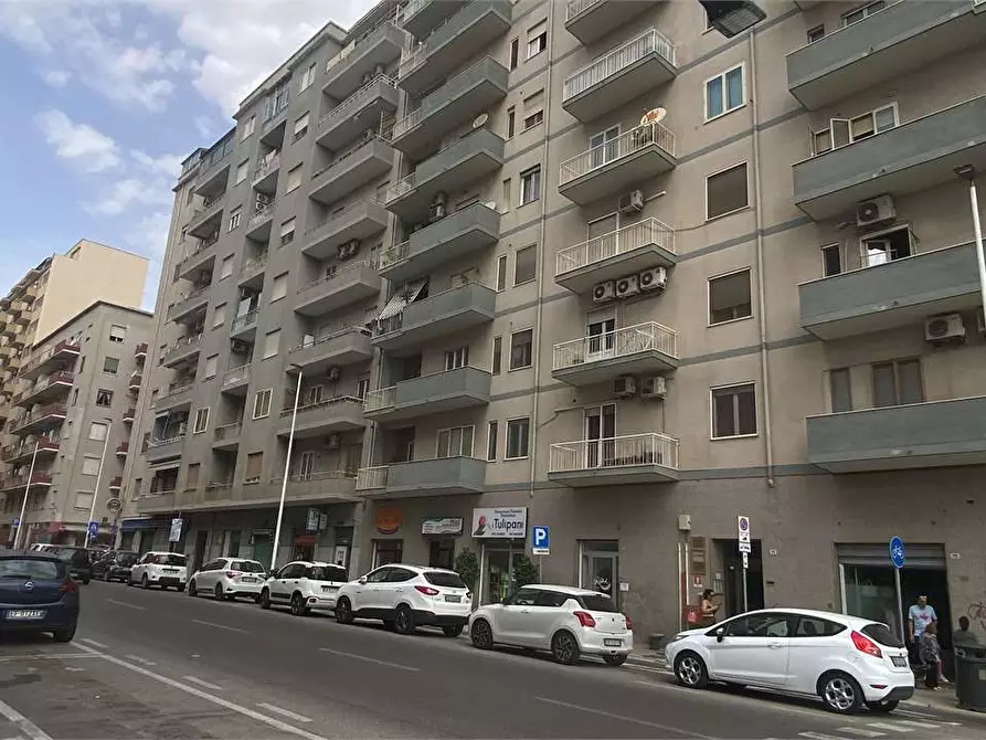 Immagine 2 di Ufficio in affitto  a Cagliari