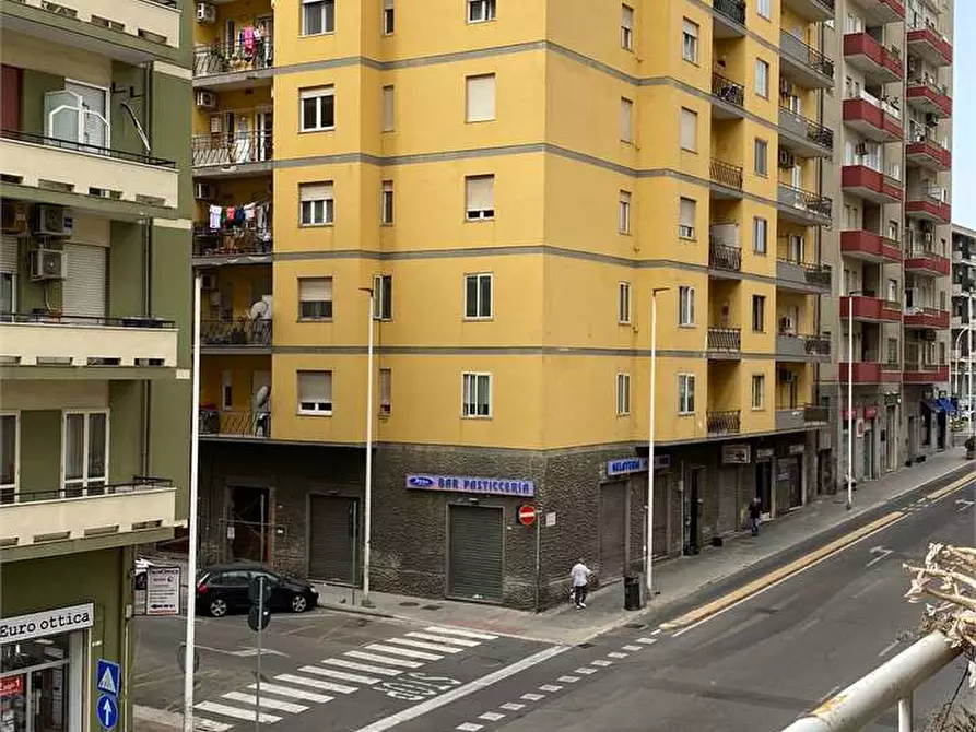 Immagine 12 di Ufficio in affitto  a Cagliari