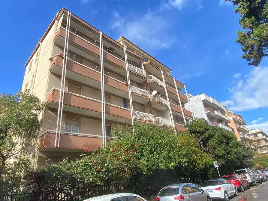 Immagine 2 di Appartamento in vendita  a Cagliari