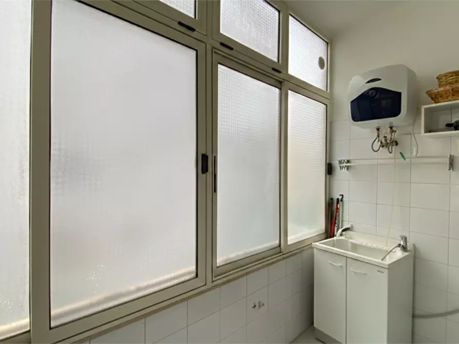 Immagine 15 di Appartamento in vendita  a Cagliari