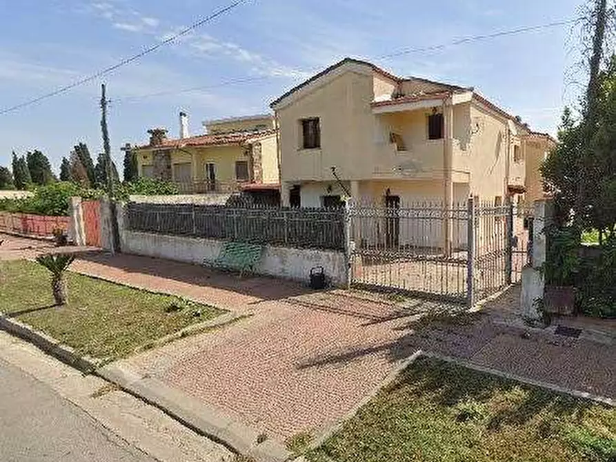 Immagine 1 di Porzione di villa in vendita  in via Villaspeciosa 59 a Decimoputzu