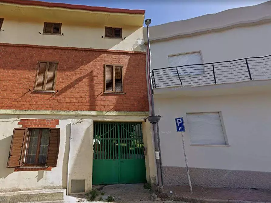 Immagine 1 di Appartamento in vendita  in Via Roma  242 a Siurgus Donigala