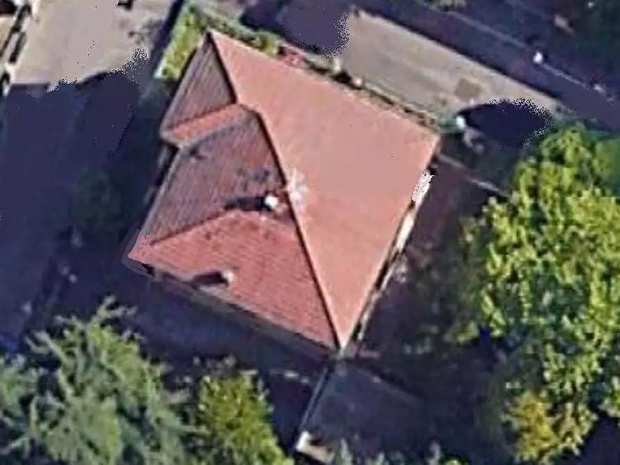 Immagine 1 di Casa indipendente in vendita  a Reggio Nell'emilia