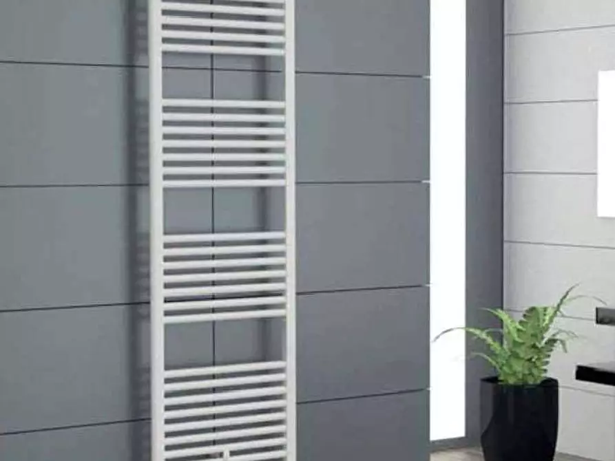 Immagine 34 di Appartamento in vendita  a Reggio Nell'emilia