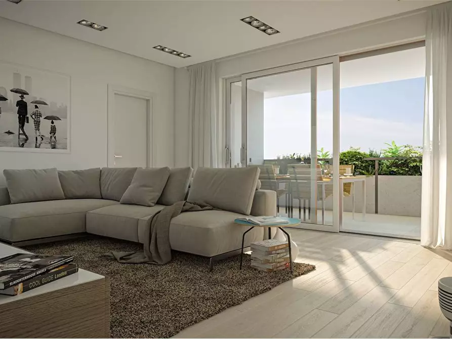 Immagine 6 di Appartamento in vendita  a Reggio Nell'emilia