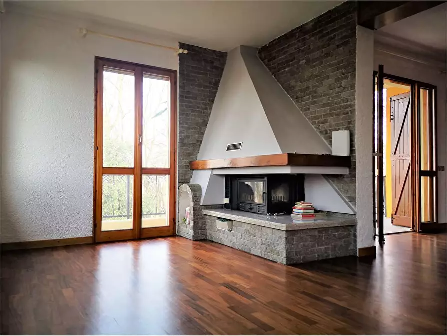 Immagine 6 di Villa in vendita  a Quattro Castella