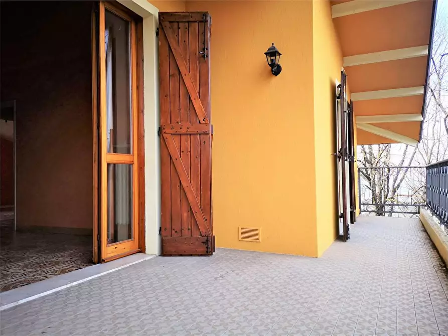 Immagine 4 di Villa in vendita  a Quattro Castella