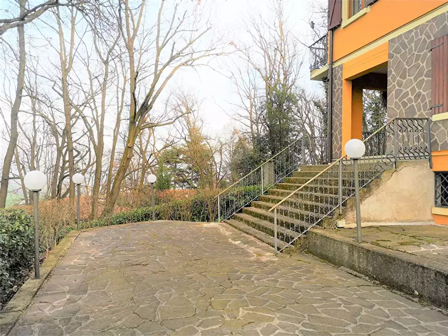 Immagine 21 di Villa in vendita  a Quattro Castella