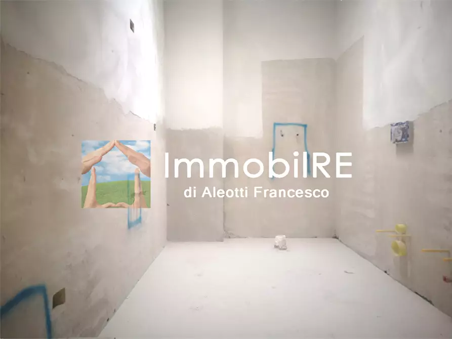 Immagine 11 di Appartamento in vendita  a Reggio Nell'emilia