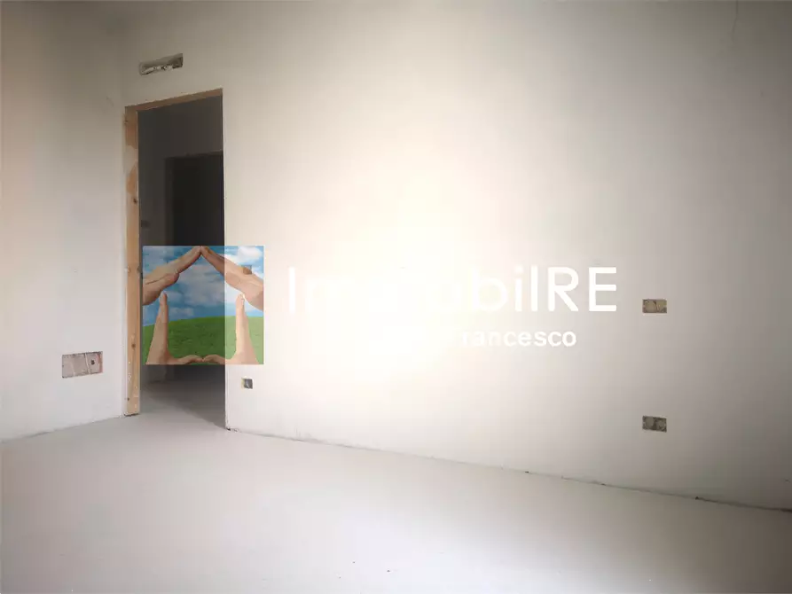 Immagine 13 di Appartamento in vendita  a Reggio Nell'emilia