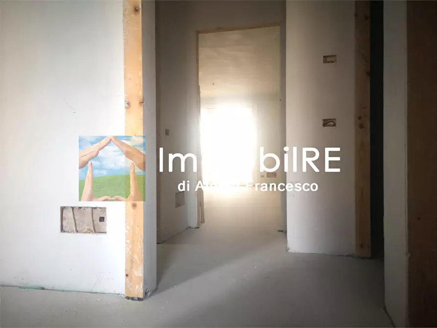 Immagine 14 di Appartamento in vendita  a Reggio Nell'emilia