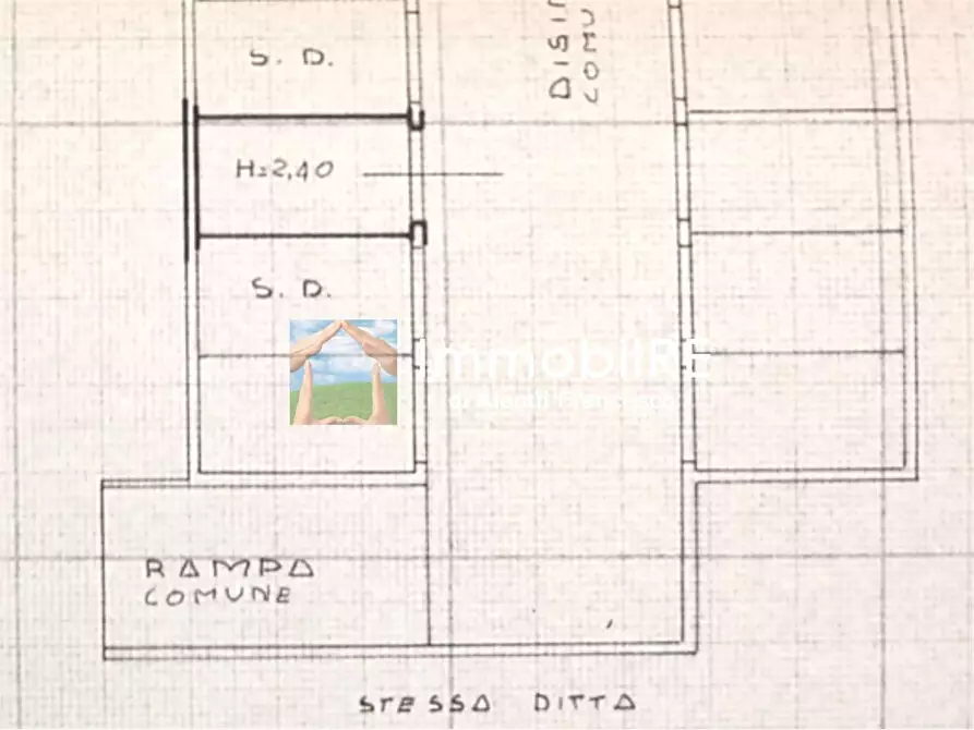Immagine 42 di Appartamento in vendita  a Reggio Nell'emilia