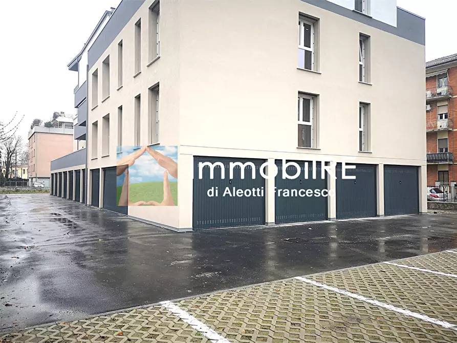 Immagine 2 di Appartamento in vendita  a Reggio Nell'emilia