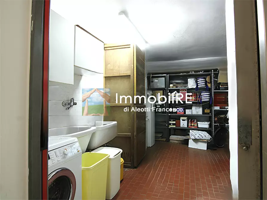 Immagine 32 di Maisonette in vendita  a Reggio Nell'emilia