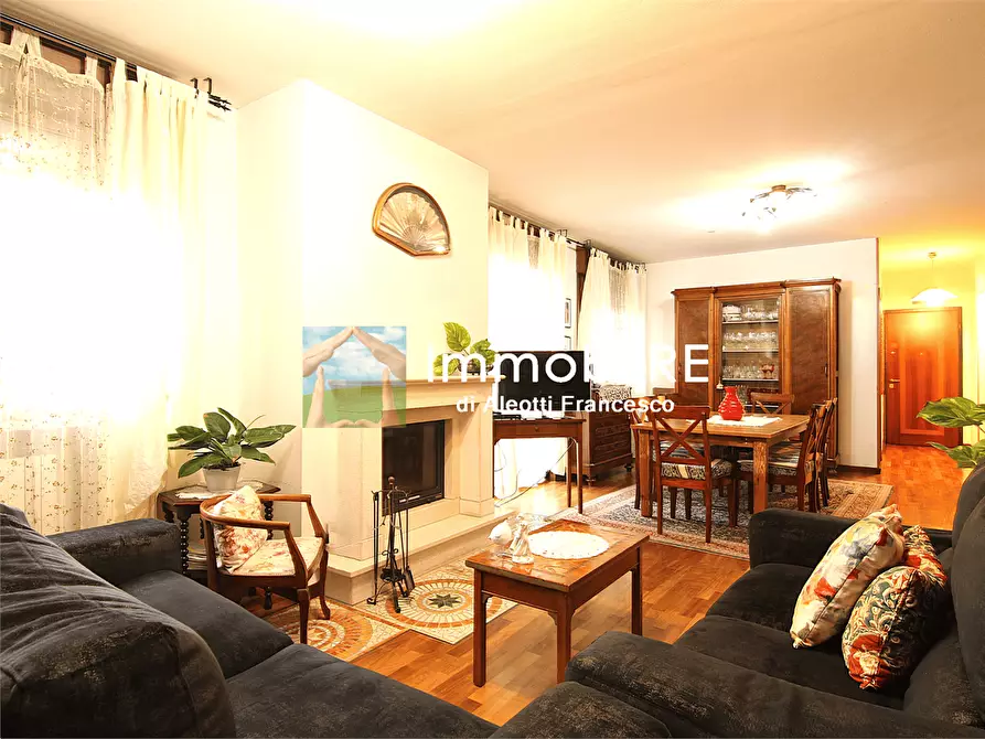 Immagine 3 di Maisonette in vendita  a Reggio Nell'emilia