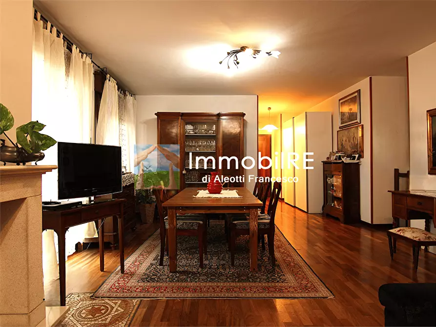 Immagine 4 di Maisonette in vendita  a Reggio Nell'emilia