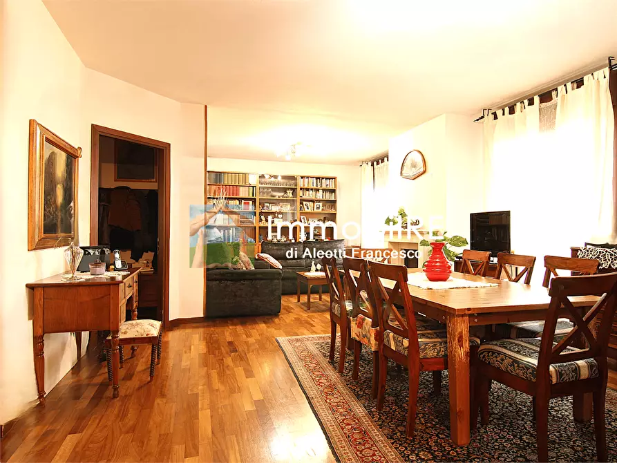 Immagine 5 di Maisonette in vendita  a Reggio Nell'emilia