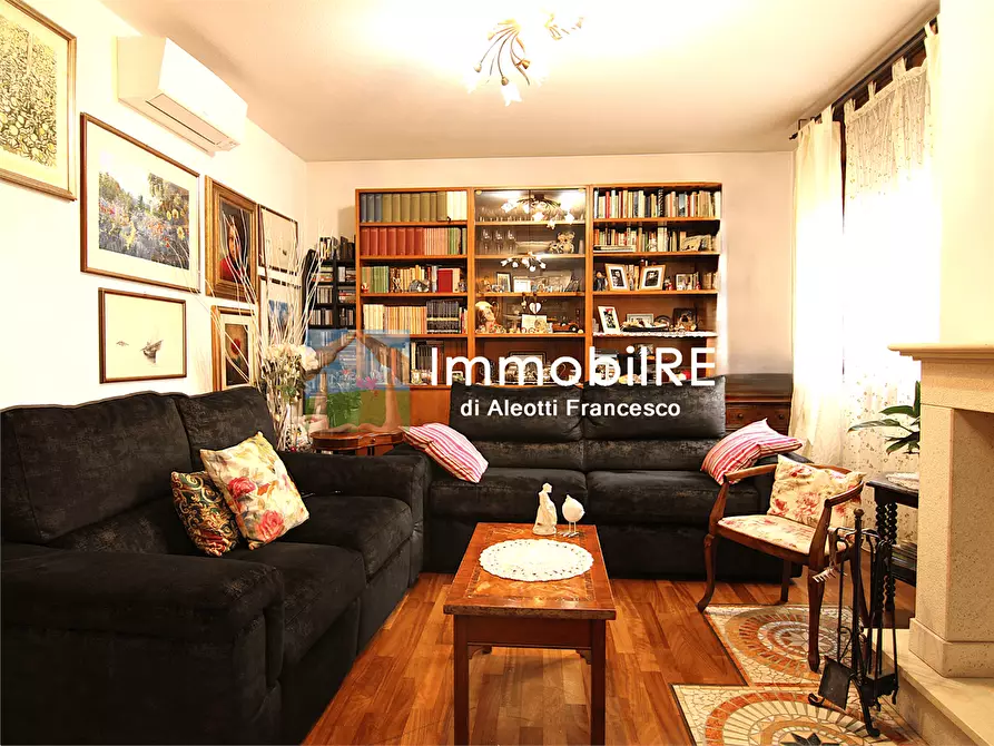 Immagine 6 di Maisonette in vendita  a Reggio Nell'emilia