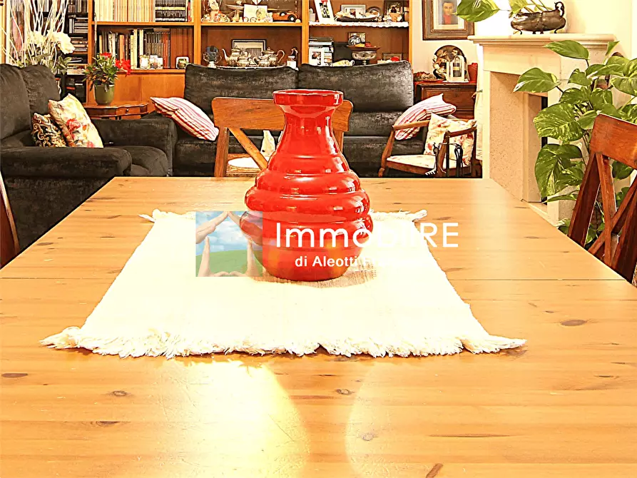 Immagine 11 di Maisonette in vendita  a Reggio Nell'emilia