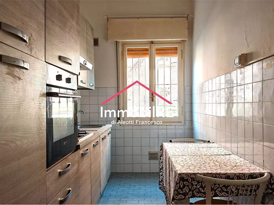 Immagine 5 di Appartamento in vendita  a Reggio Nell'emilia