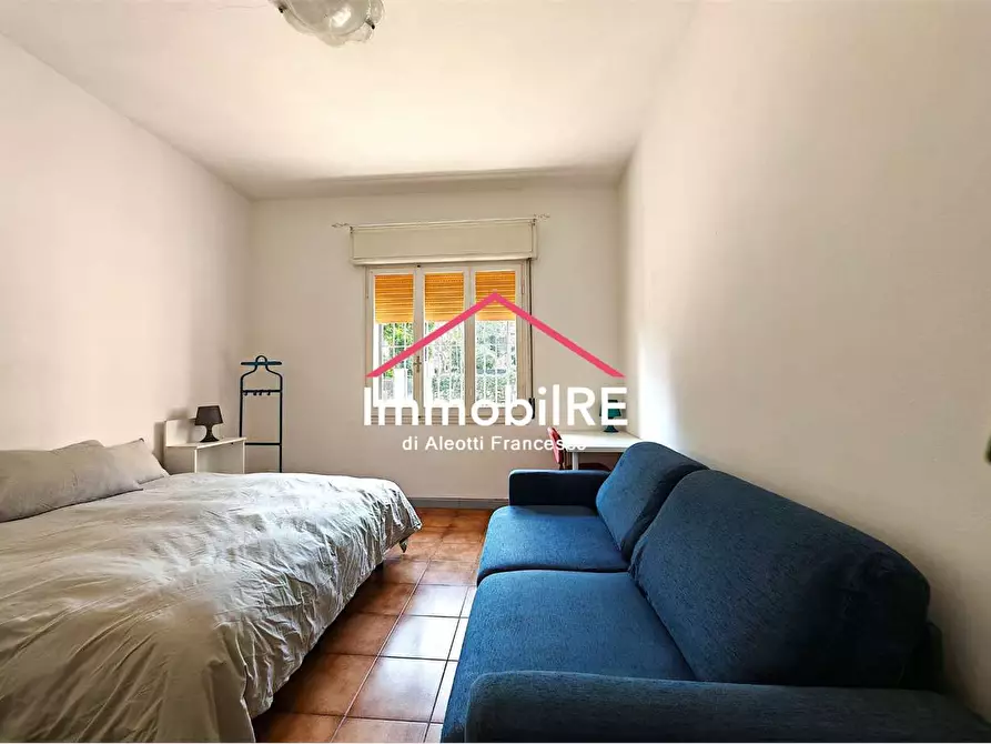 Immagine 13 di Appartamento in vendita  a Reggio Nell'emilia