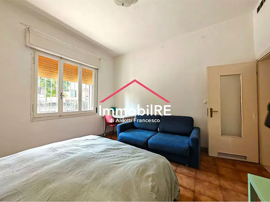 Immagine 9 di Appartamento in vendita  a Reggio Nell'emilia