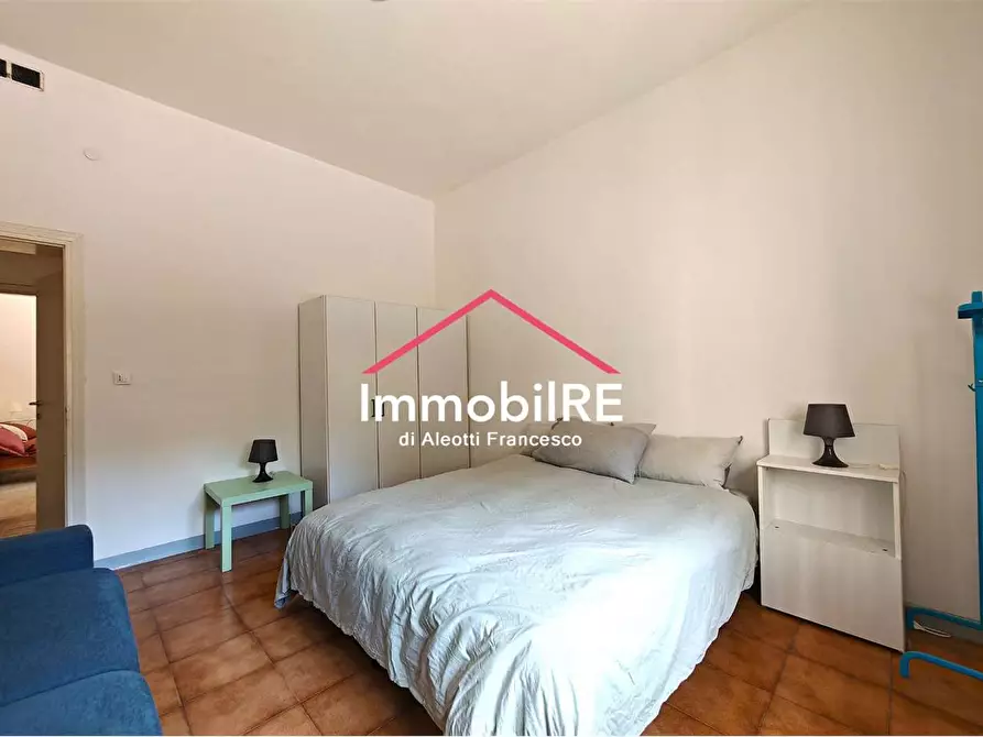 Immagine 10 di Appartamento in vendita  a Reggio Nell'emilia