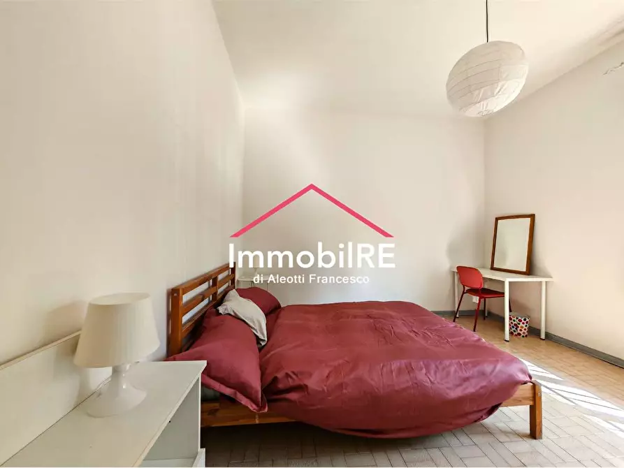 Immagine 17 di Appartamento in vendita  a Reggio Nell'emilia