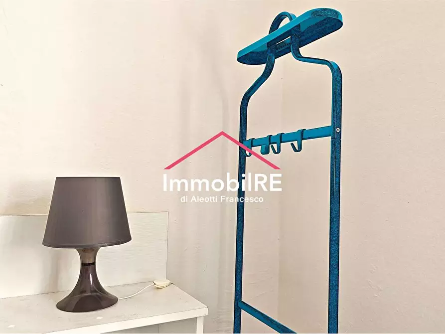 Immagine 11 di Appartamento in vendita  a Reggio Nell'emilia