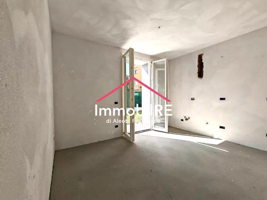 Immagine 7 di Casa bifamiliare in vendita  a Reggio Nell'emilia