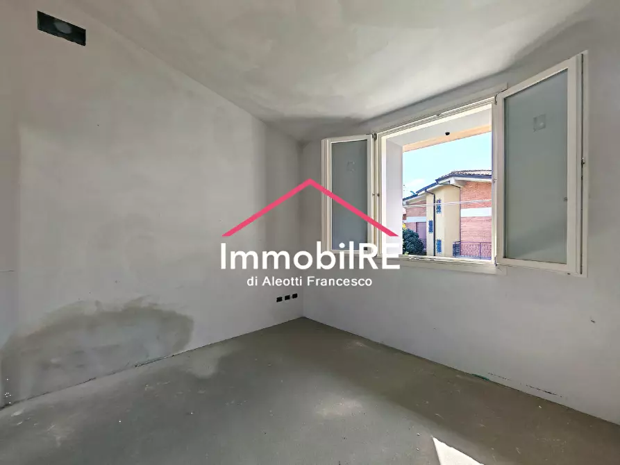 Immagine 11 di Casa bifamiliare in vendita  a Reggio Nell'emilia