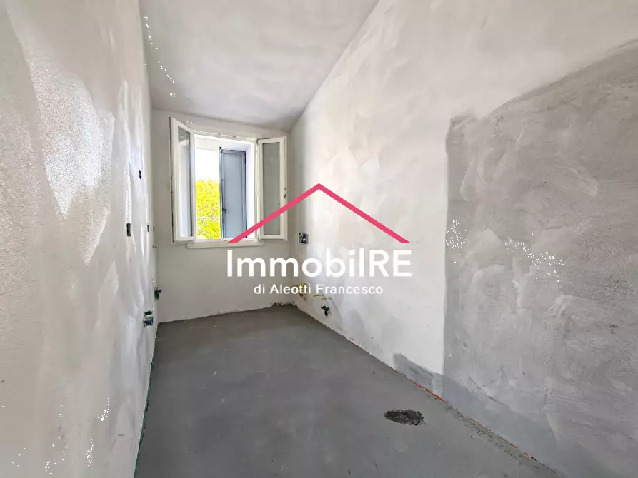 Immagine 13 di Casa bifamiliare in vendita  a Reggio Nell'emilia