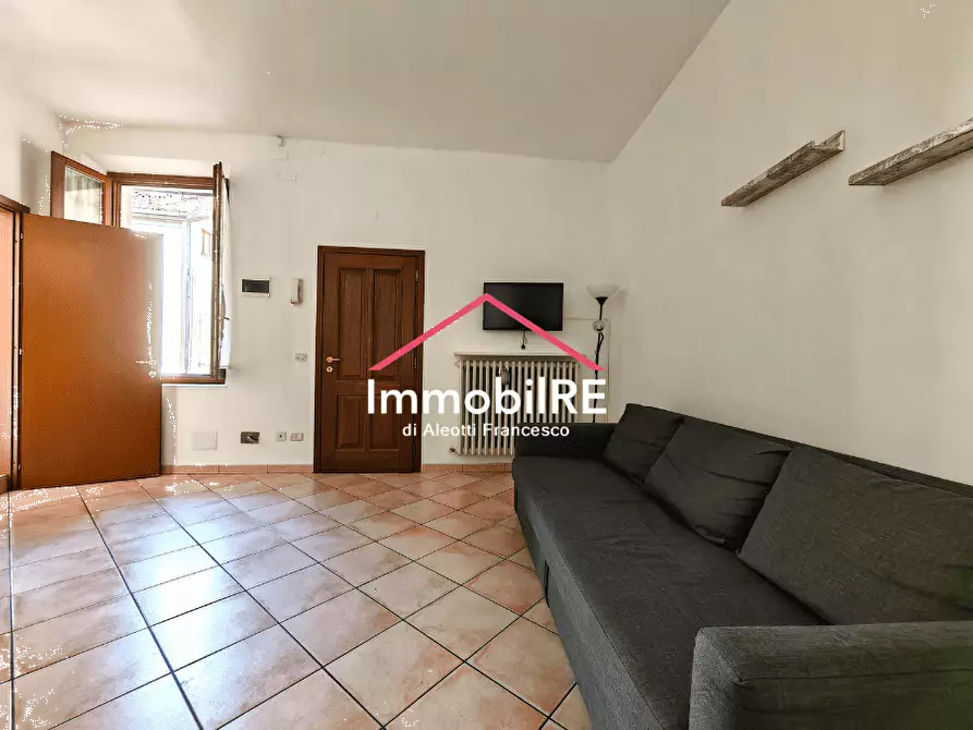 Immagine 13 di Appartamento in vendita  a Reggio Nell'emilia