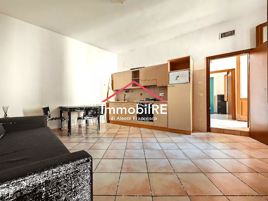 Immagine 8 di Appartamento in vendita  a Reggio Nell'emilia