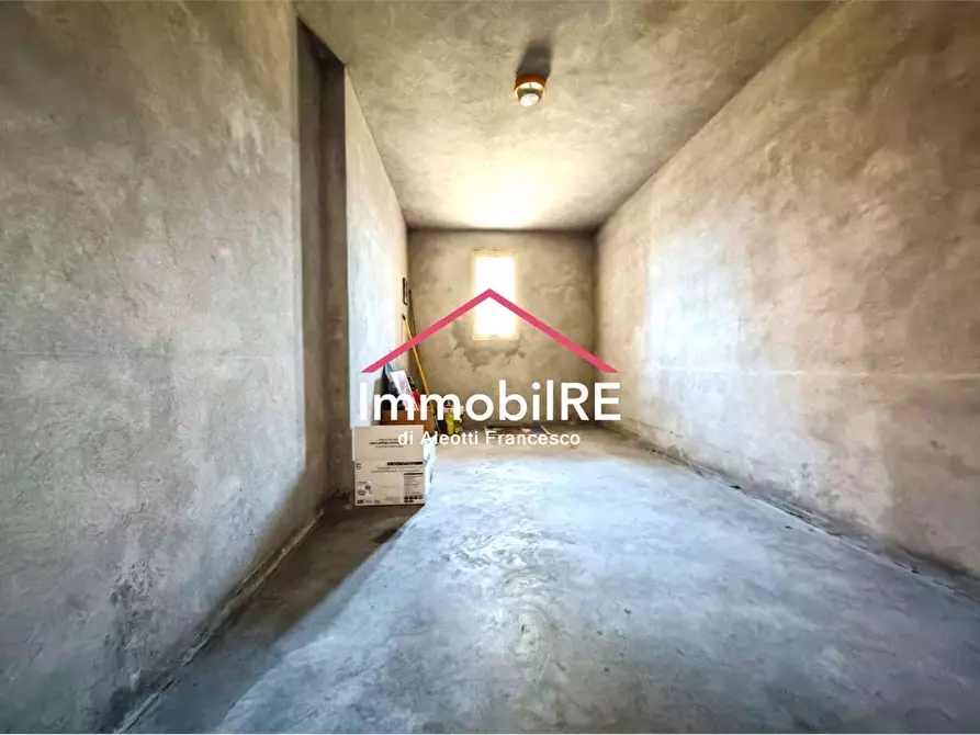 Immagine 40 di Appartamento in vendita  a Canossa